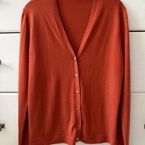 Neiman Marcus Women’s Cashmere V Neck Cardigan Size Medium
